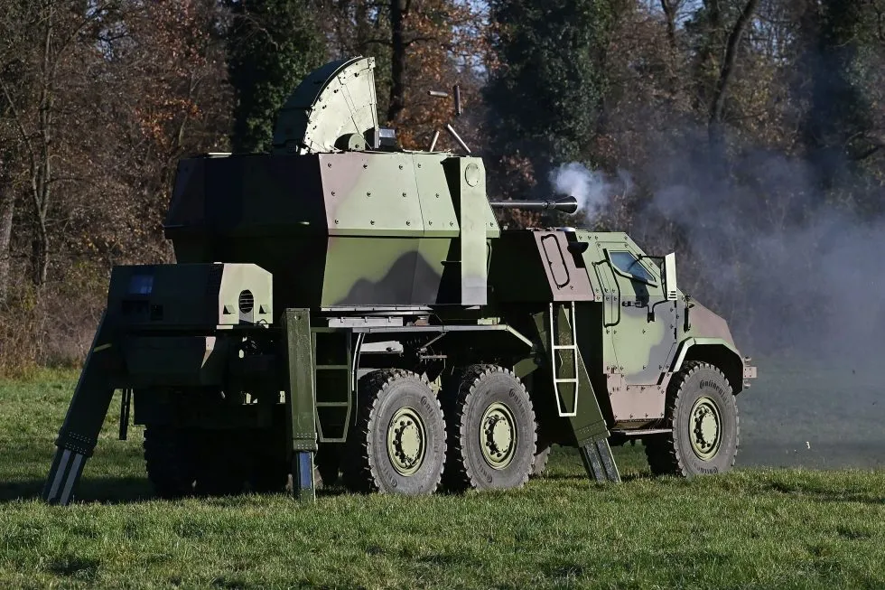 ПАСАРС-16 на оклопљеној шасији ФАП 2026БС/АВ